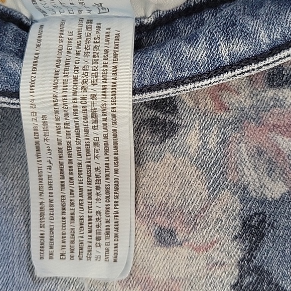 Abercrombie & Fitch Harper Low Rise Super Skinny Distressed Floral detail Size 0 - Picture 16 of 16